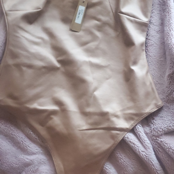 SKIMS Tank Bodysuit Wet Jersey Collection Size Sm. & SOLD OUT!! - Picture 4 of 5